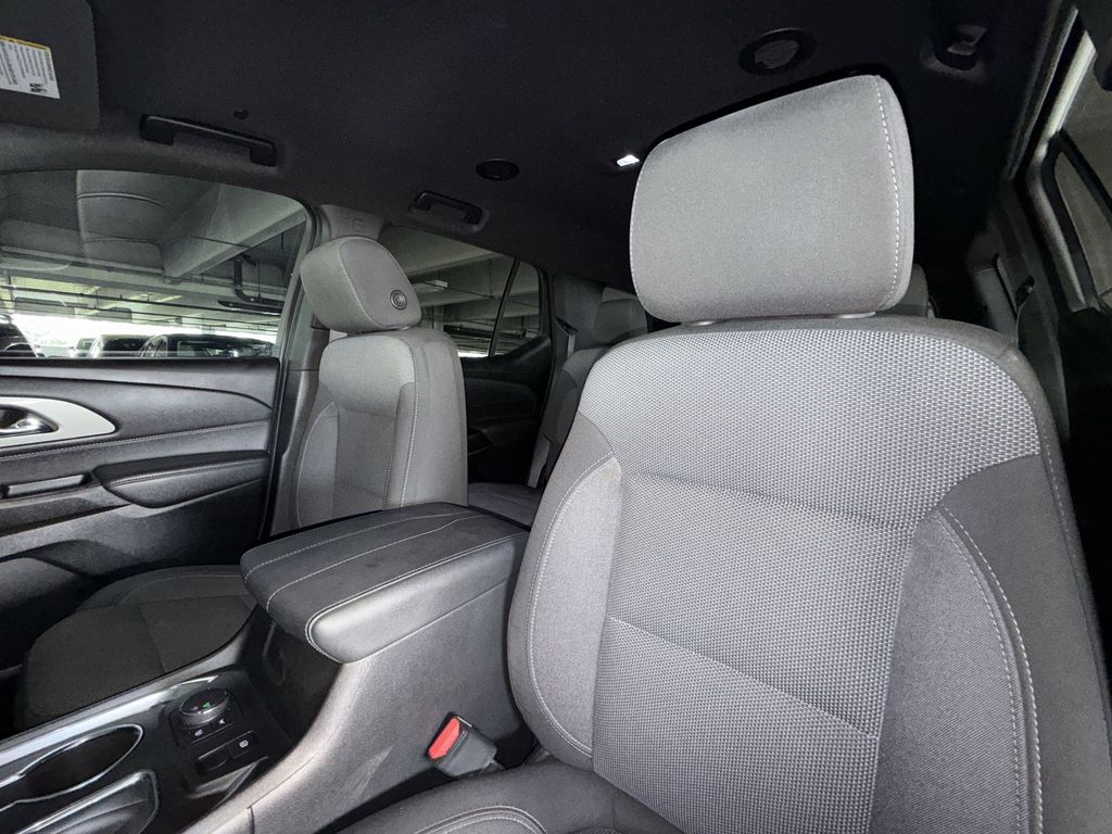 Thumbnail: 2023 Chevrolet Traverse - 11