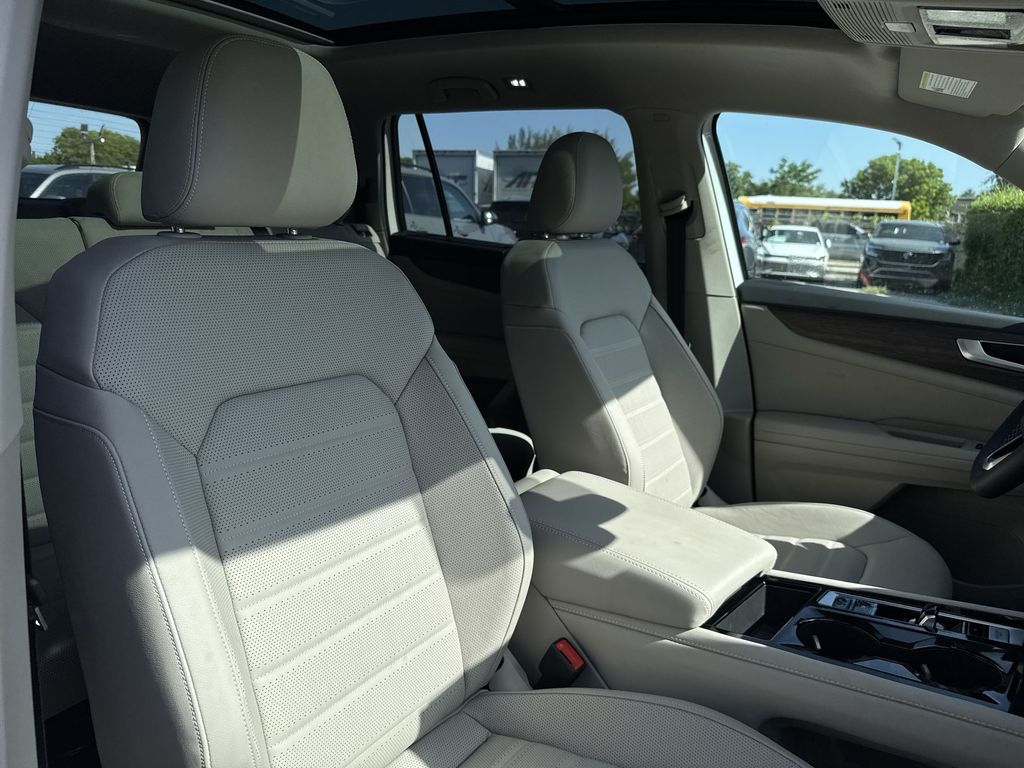 Thumbnail: 2026 Volkswagen Atlas - 12