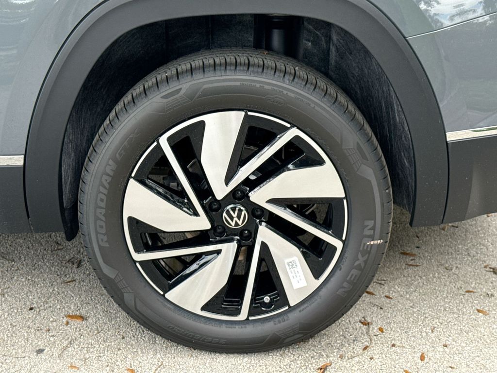 Thumbnail: 2026 Volkswagen Atlas - 8