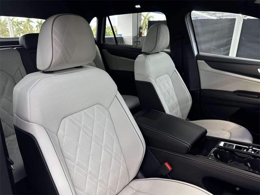 2025 Volkswagen Atlas SEL 11
