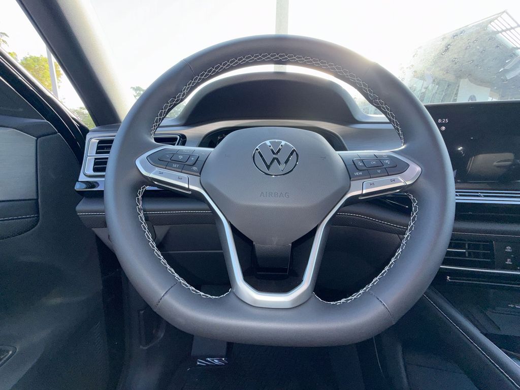 Thumbnail: 2026 Volkswagen Atlas - 9