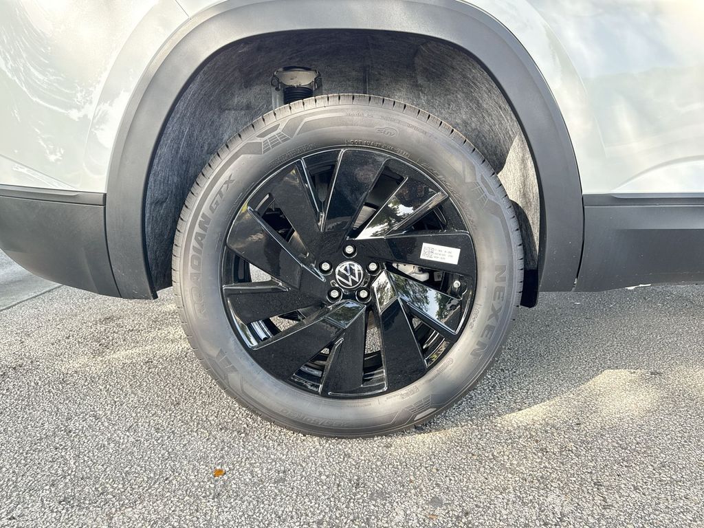 Thumbnail: 2026 Volkswagen Atlas - 8