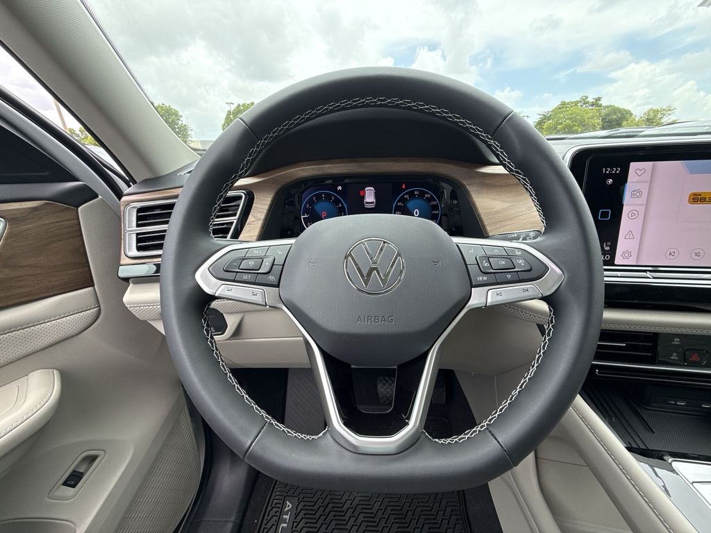 Thumbnail: 2026 Volkswagen Atlas - 10