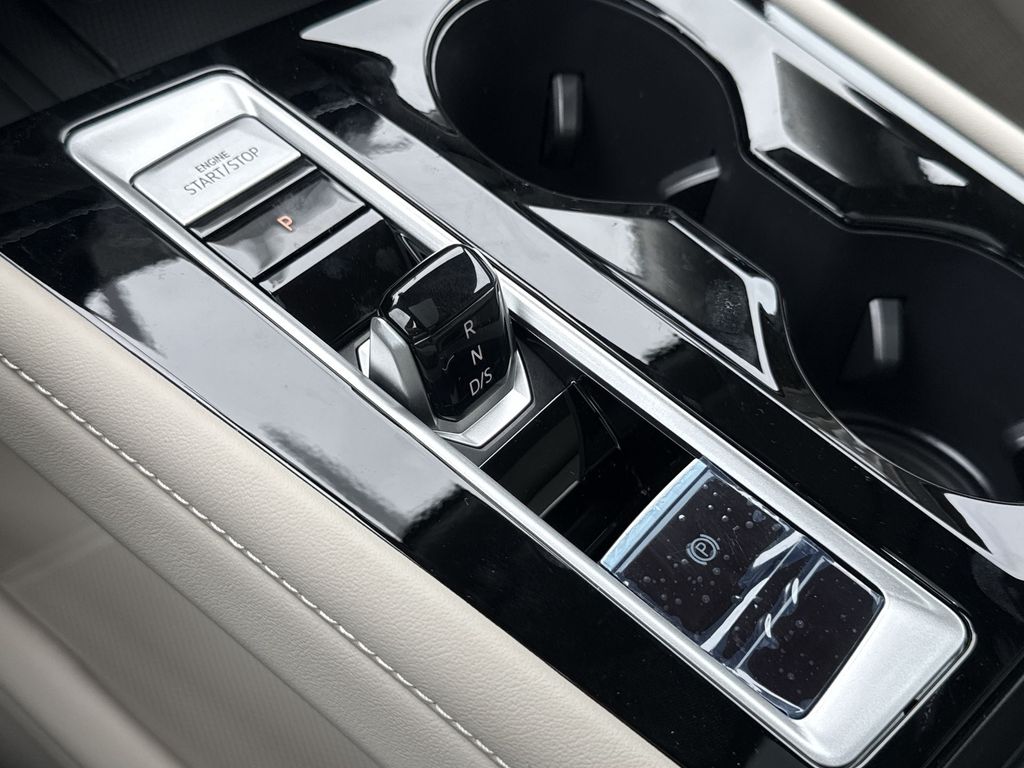 Thumbnail: 2026 Volkswagen Atlas - 16