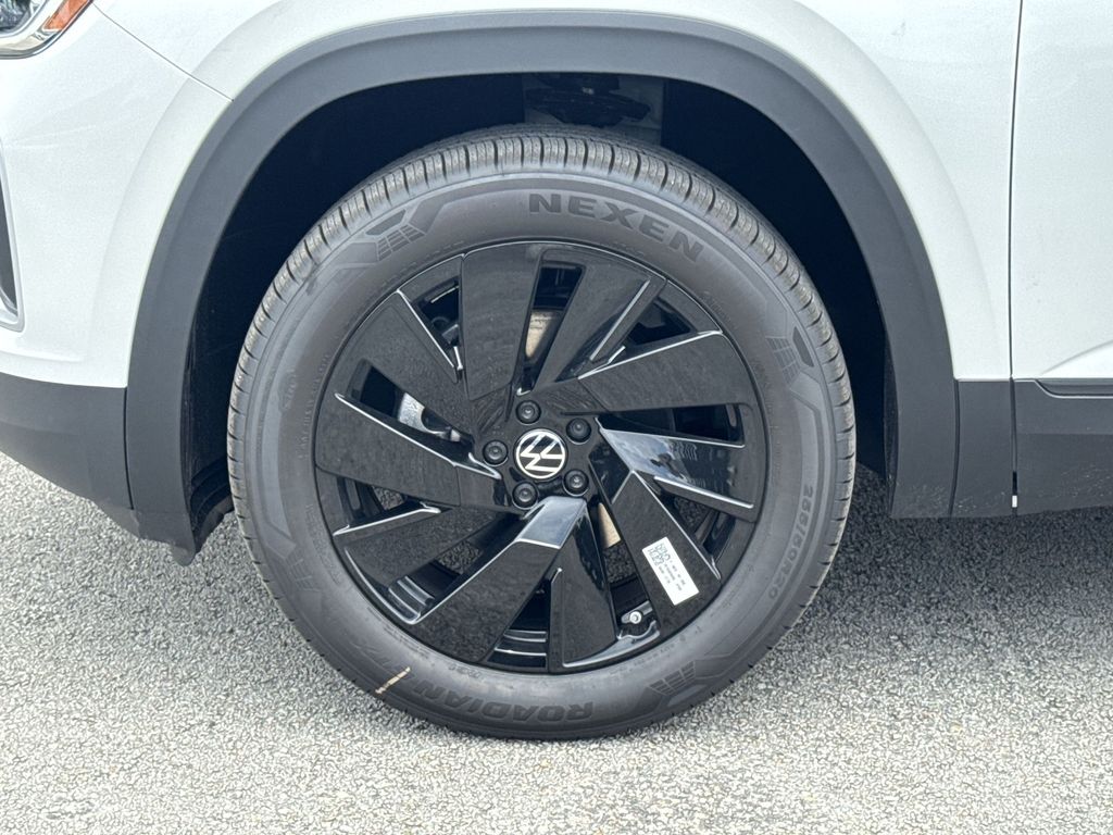 Thumbnail: 2026 Volkswagen Atlas - 8