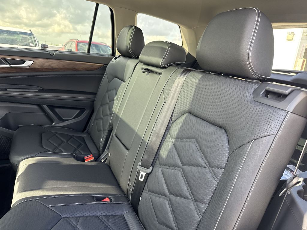 Thumbnail: 2026 Volkswagen Atlas - 12