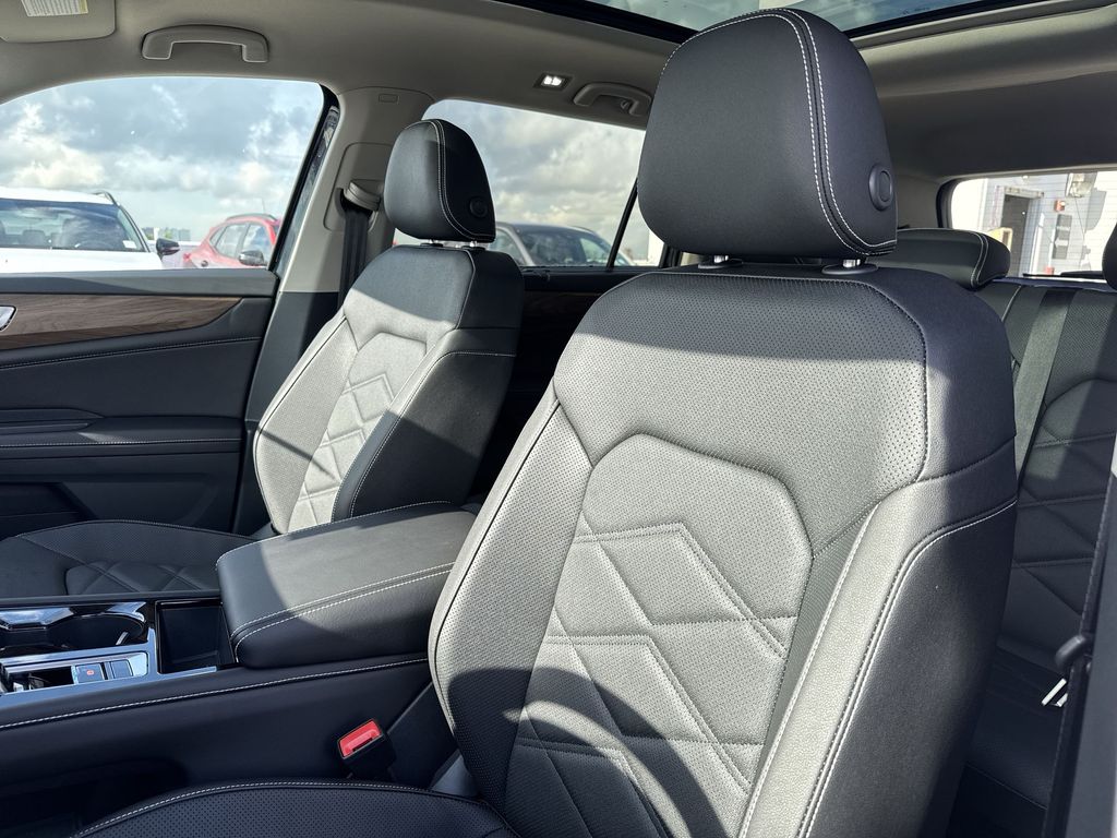 Thumbnail: 2026 Volkswagen Atlas - 10