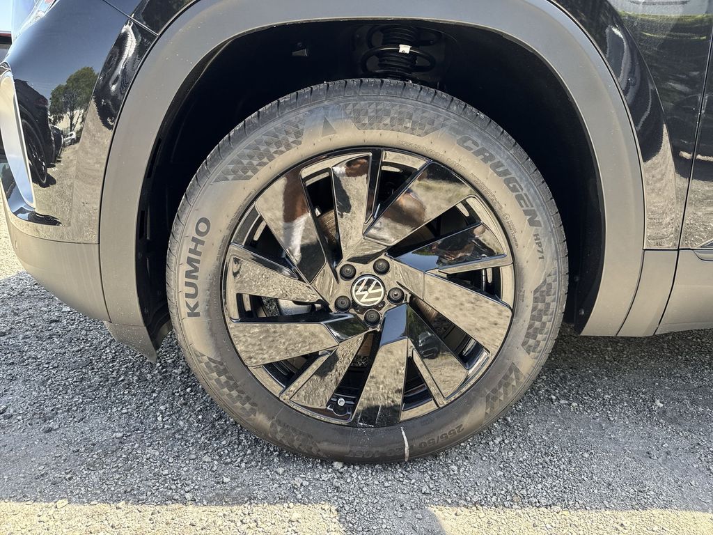 Thumbnail: 2026 Volkswagen Atlas - 8