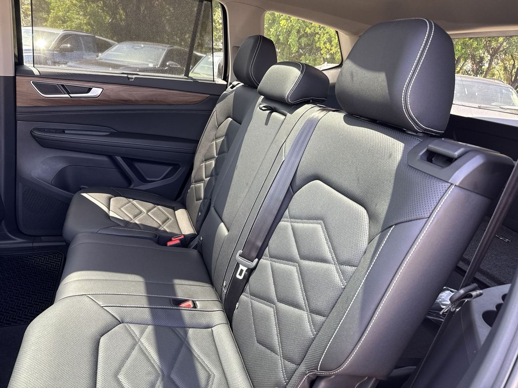 Thumbnail: 2026 Volkswagen Atlas - 12