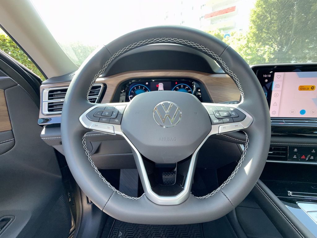 Thumbnail: 2026 Volkswagen Atlas - 10
