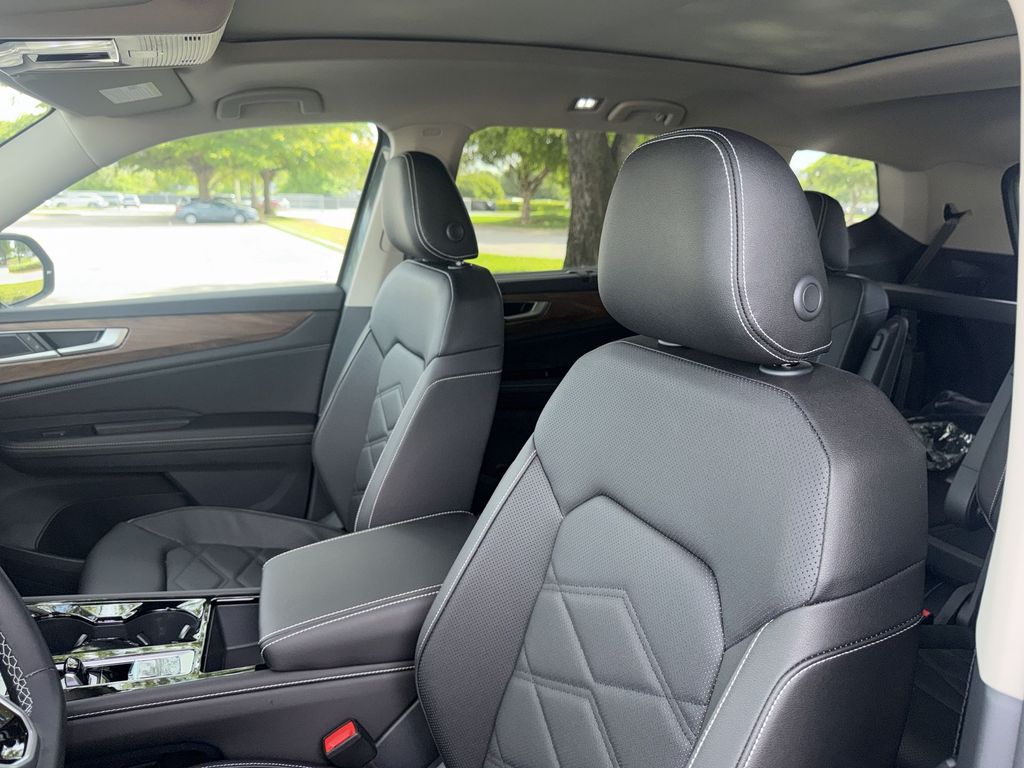 Thumbnail: 2026 Volkswagen Atlas - 10