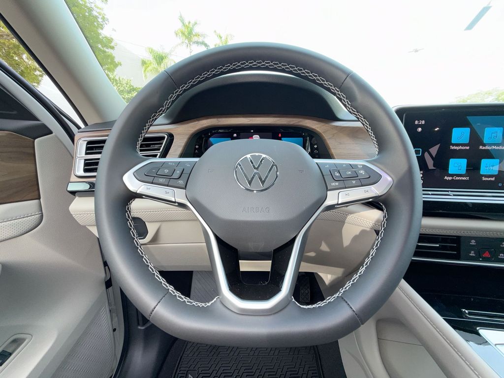 Thumbnail: 2026 Volkswagen Atlas - 9