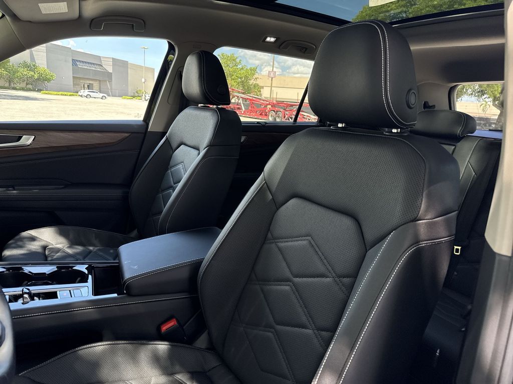 Thumbnail: 2026 Volkswagen Atlas - 10
