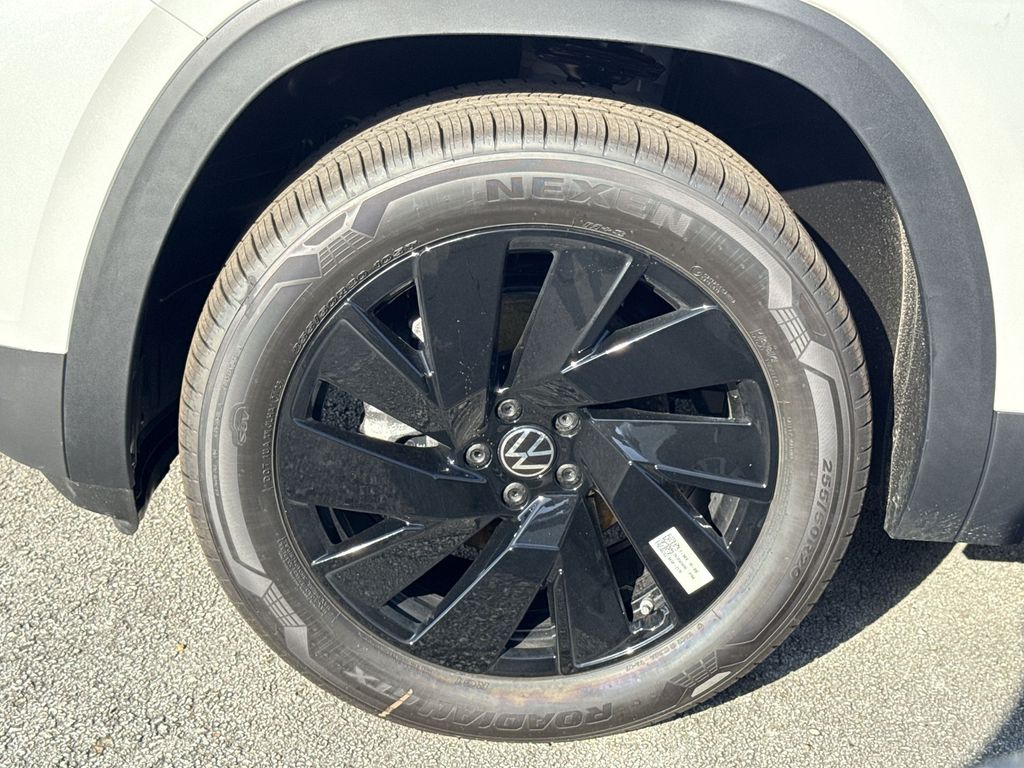 Thumbnail: 2026 Volkswagen Atlas - 8