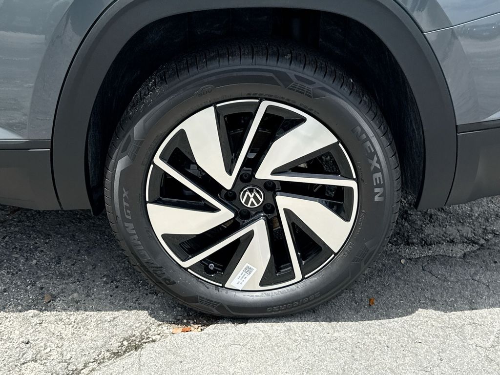 Thumbnail: 2026 Volkswagen Atlas - 8