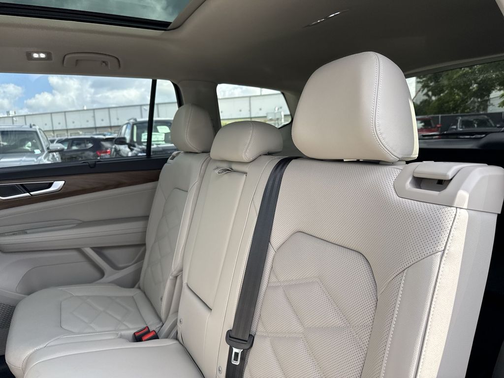 Thumbnail: 2026 Volkswagen Atlas - 12