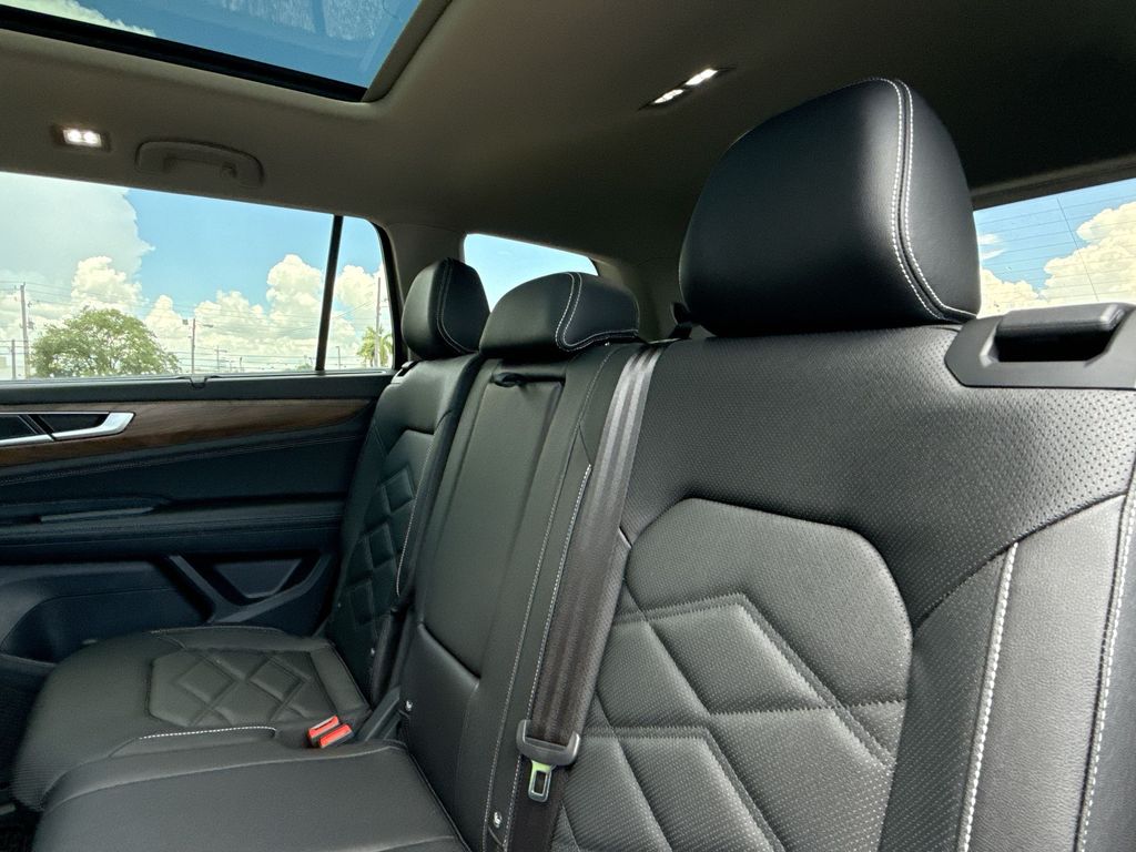 Thumbnail: 2026 Volkswagen Atlas - 13