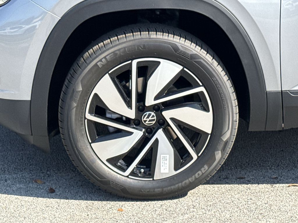 Thumbnail: 2026 Volkswagen Atlas - 7
