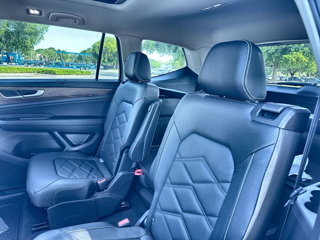 Thumbnail: 2026 Volkswagen Atlas - 12