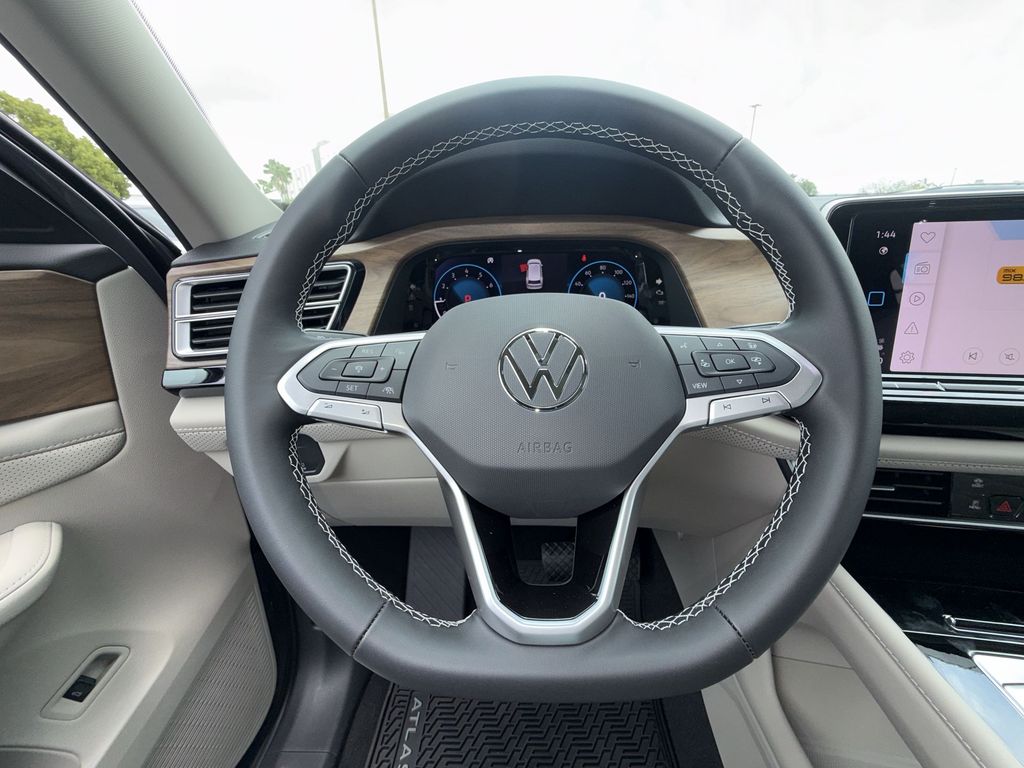 Thumbnail: 2026 Volkswagen Atlas - 10