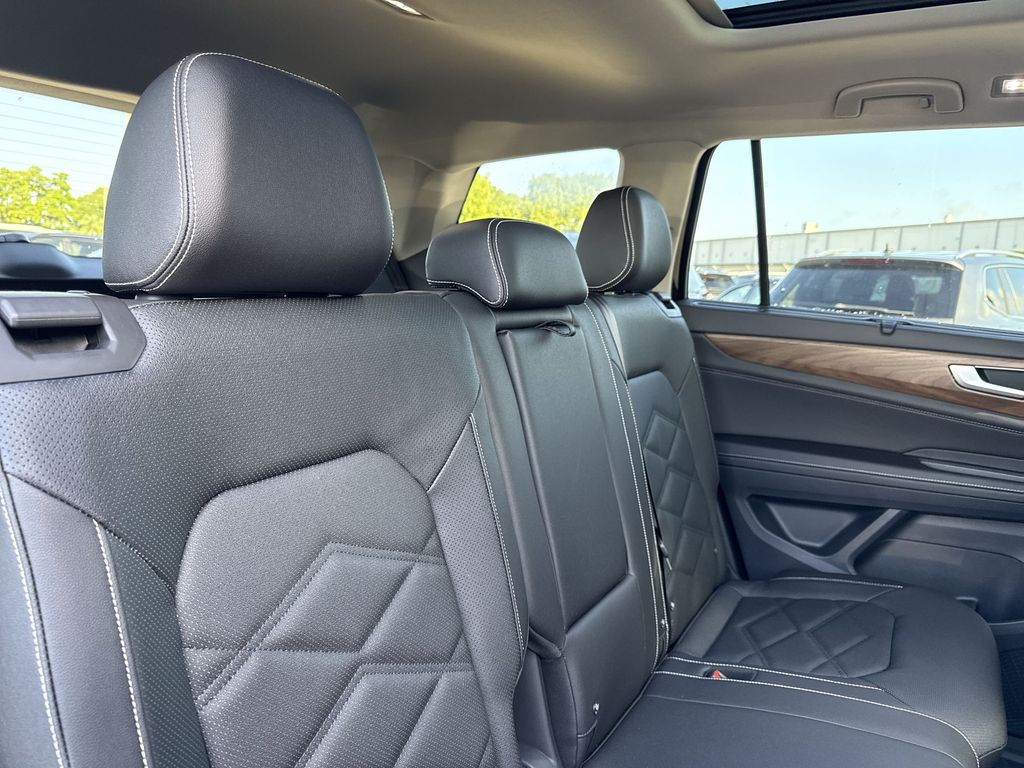 Thumbnail: 2026 Volkswagen Atlas - 28