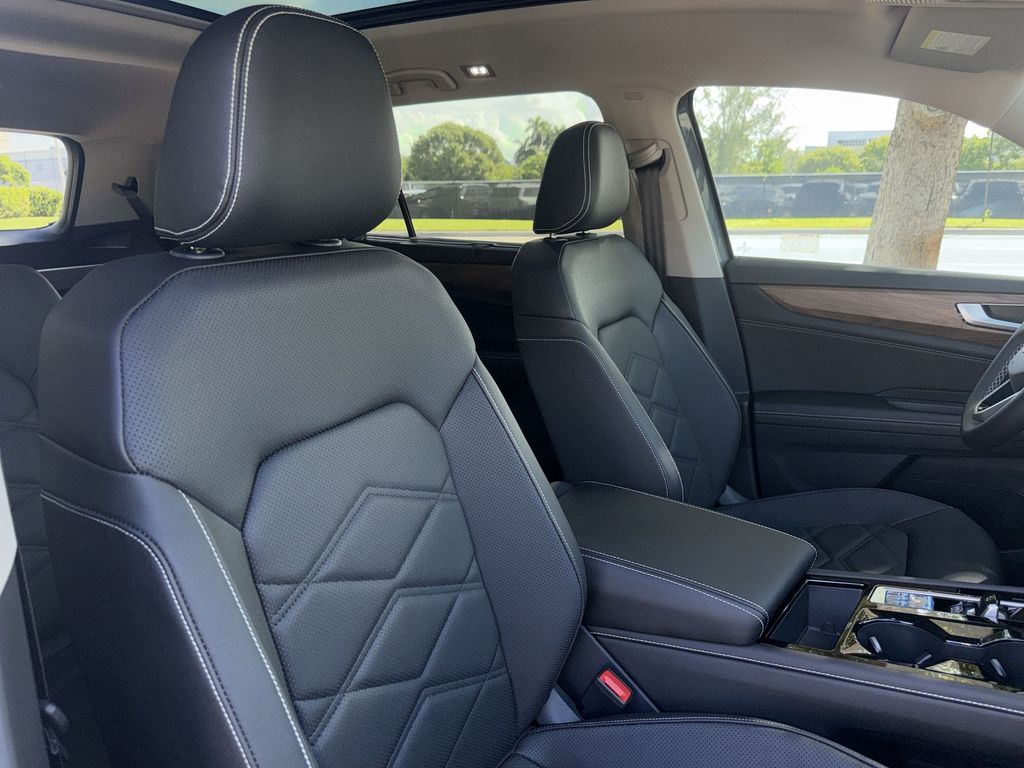 Thumbnail: 2026 Volkswagen Atlas - 9