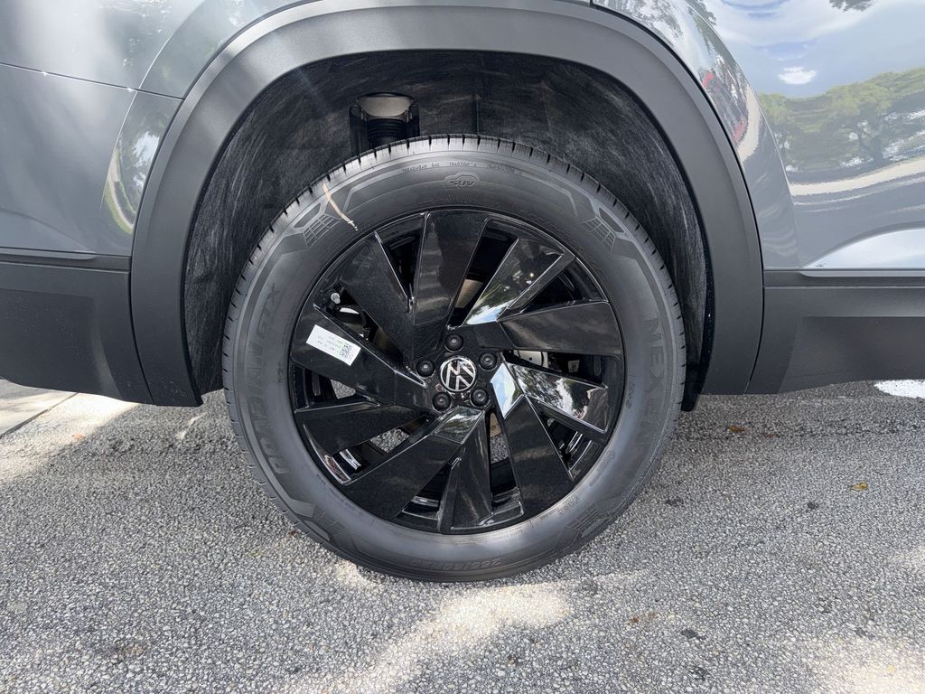 Thumbnail: 2026 Volkswagen Atlas - 7