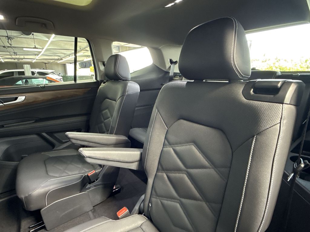 Thumbnail: 2026 Volkswagen Atlas - 13