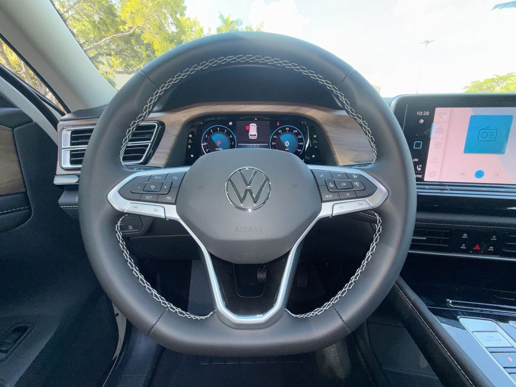 Thumbnail: 2026 Volkswagen Atlas - 10