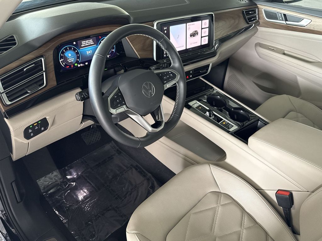Thumbnail: 2026 Volkswagen Atlas - 2