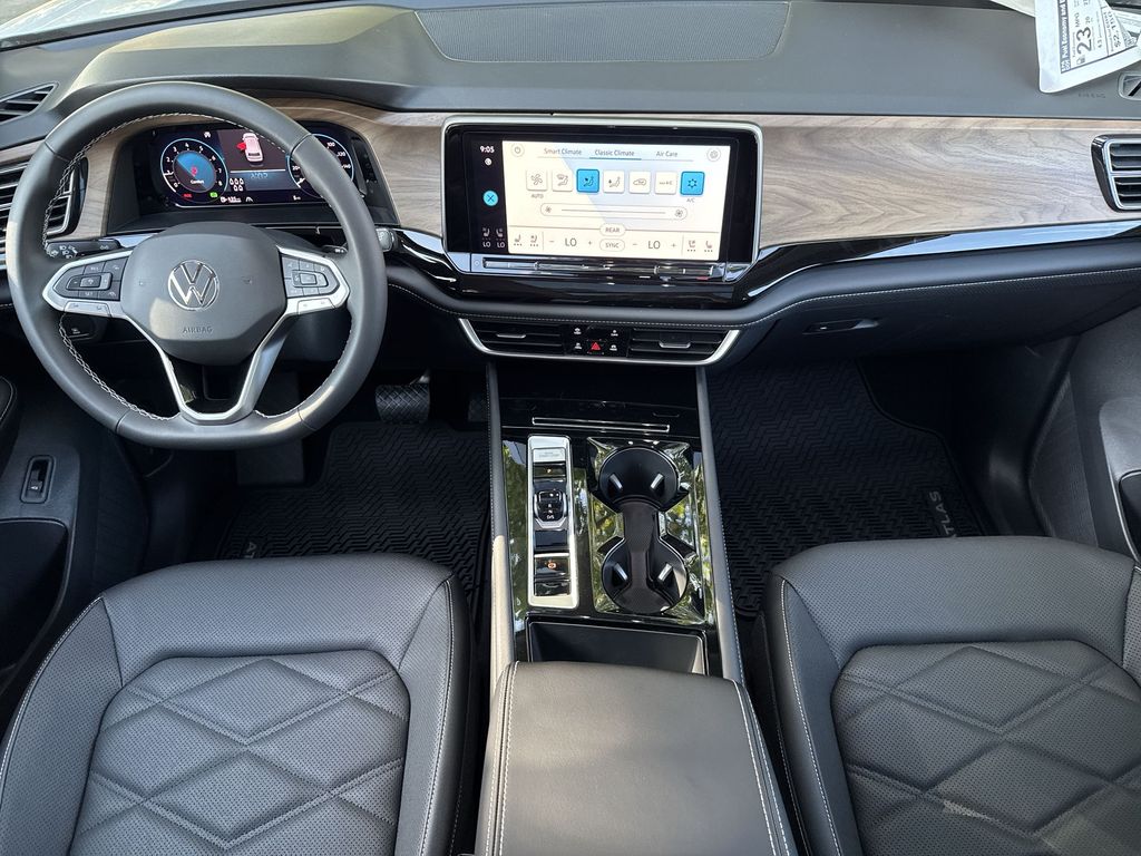 Thumbnail: 2026 Volkswagen Atlas - 13