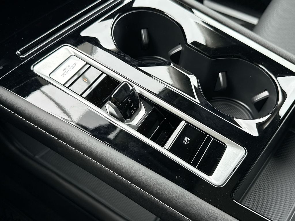 Thumbnail: 2026 Volkswagen Atlas - 16