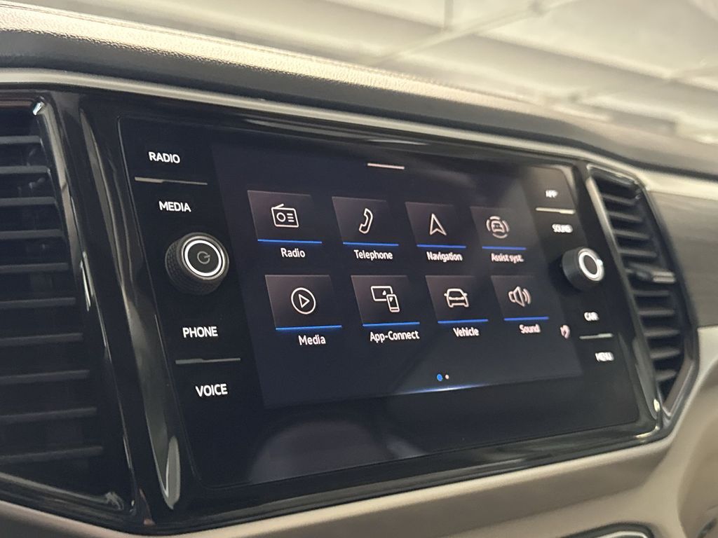 Thumbnail: 2023 Volkswagen Atlas - 15