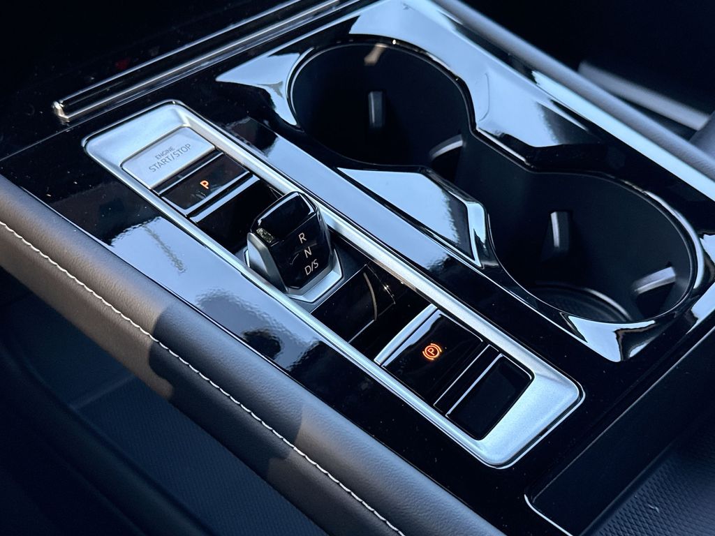 Thumbnail: 2026 Volkswagen Atlas - 16