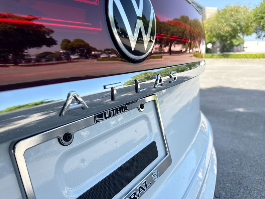 Thumbnail: 2026 Volkswagen Atlas - 6