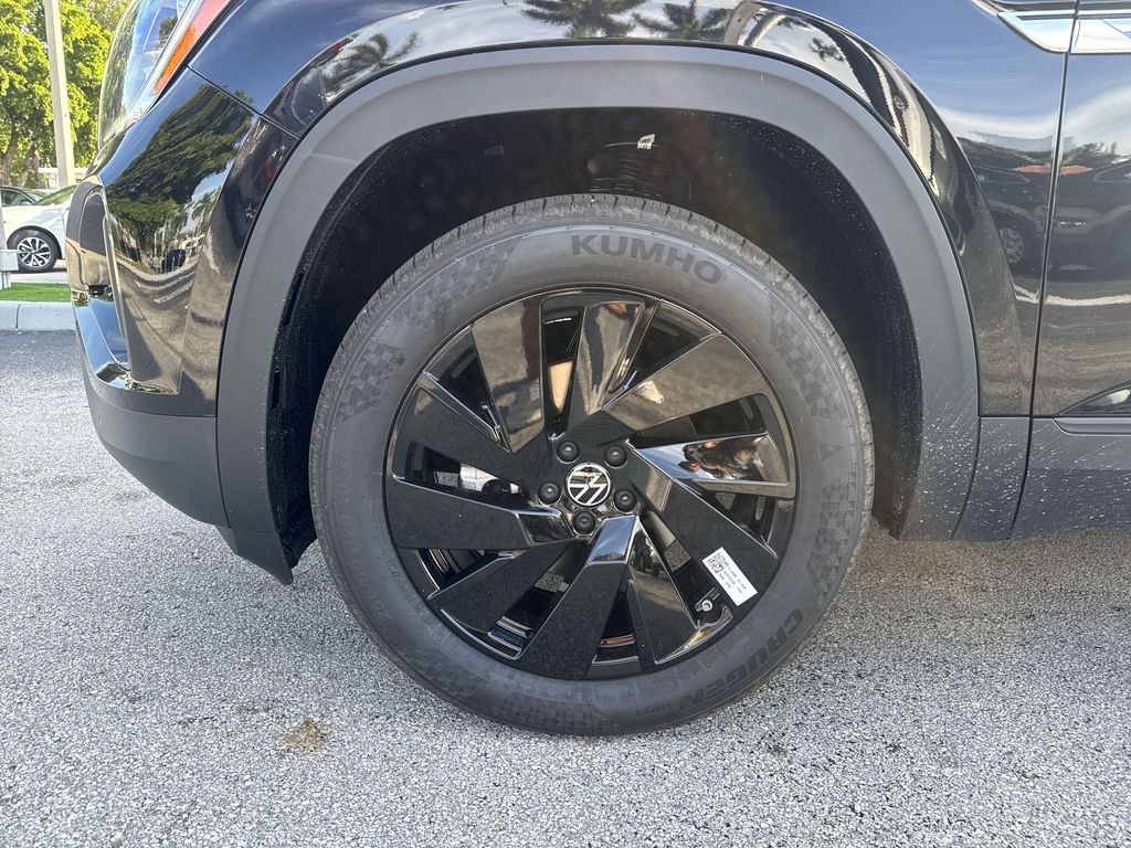 Thumbnail: 2026 Volkswagen Atlas - 7