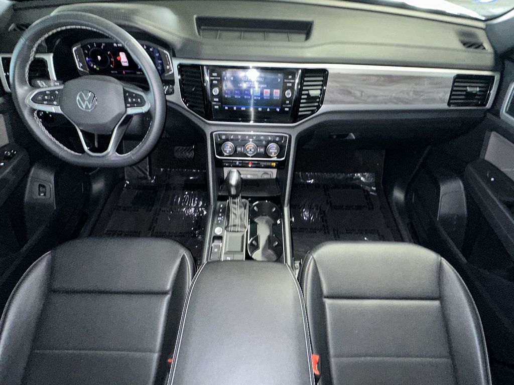 Thumbnail: 2023 Volkswagen Atlas - 13