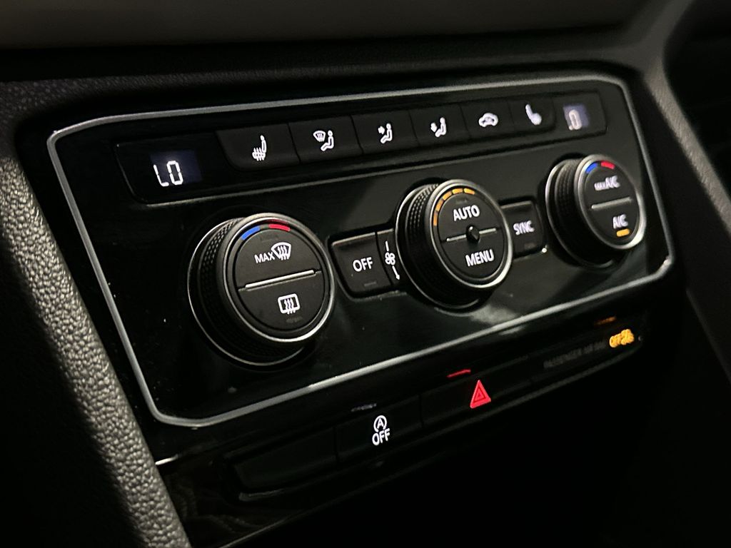 Thumbnail: 2023 Volkswagen Atlas - 26