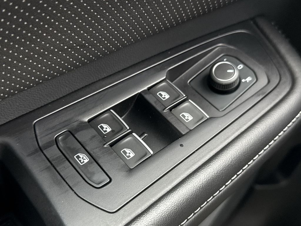 Thumbnail: 2024 Volkswagen Atlas - 24