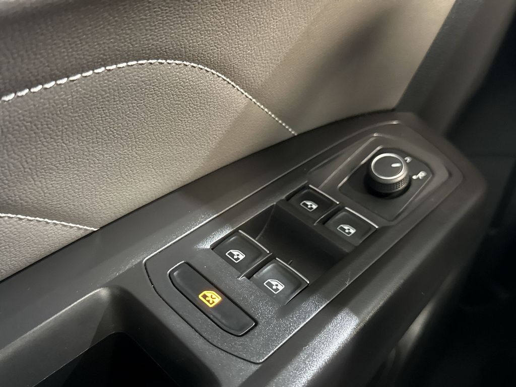 Thumbnail: 2023 Volkswagen Atlas - 25