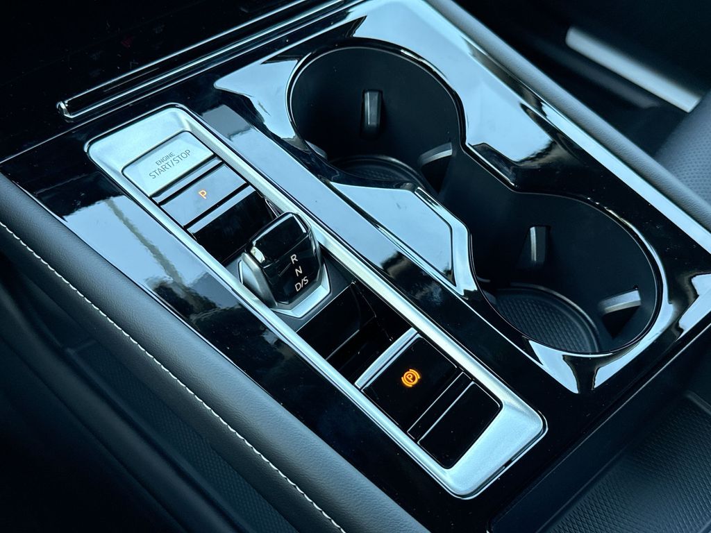 Thumbnail: 2026 Volkswagen Atlas - 16