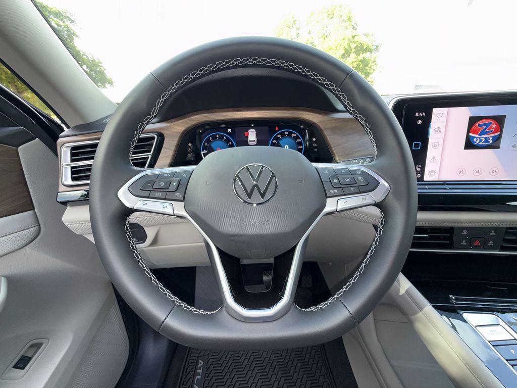 Thumbnail: 2026 Volkswagen Atlas - 10