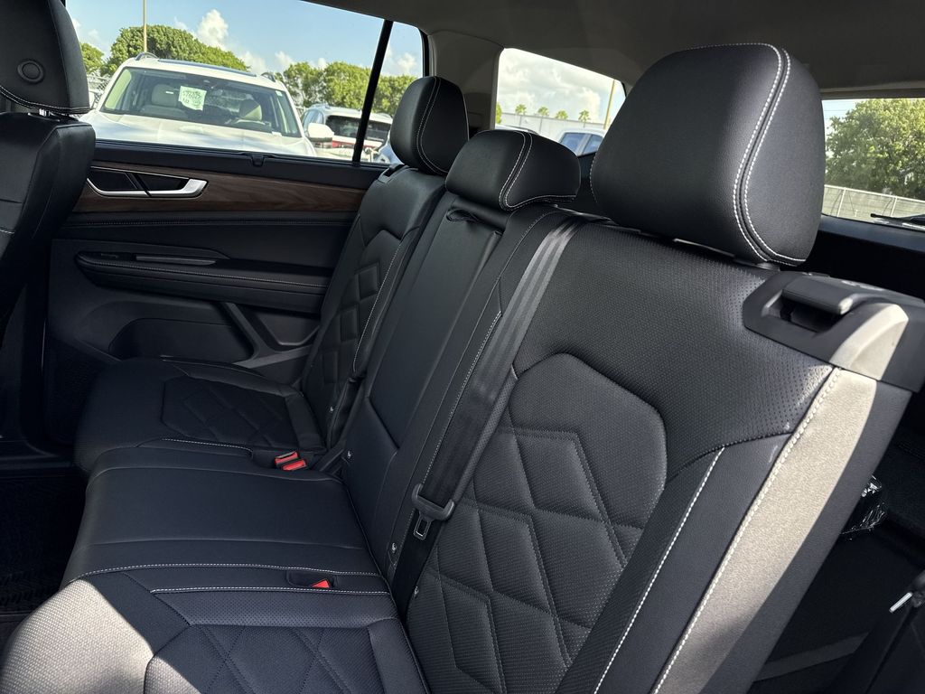 Thumbnail: 2026 Volkswagen Atlas - 12