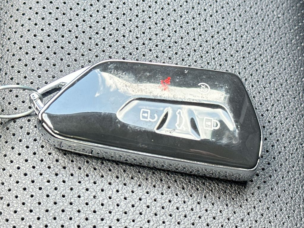 Thumbnail: 2026 Volkswagen Atlas - 17