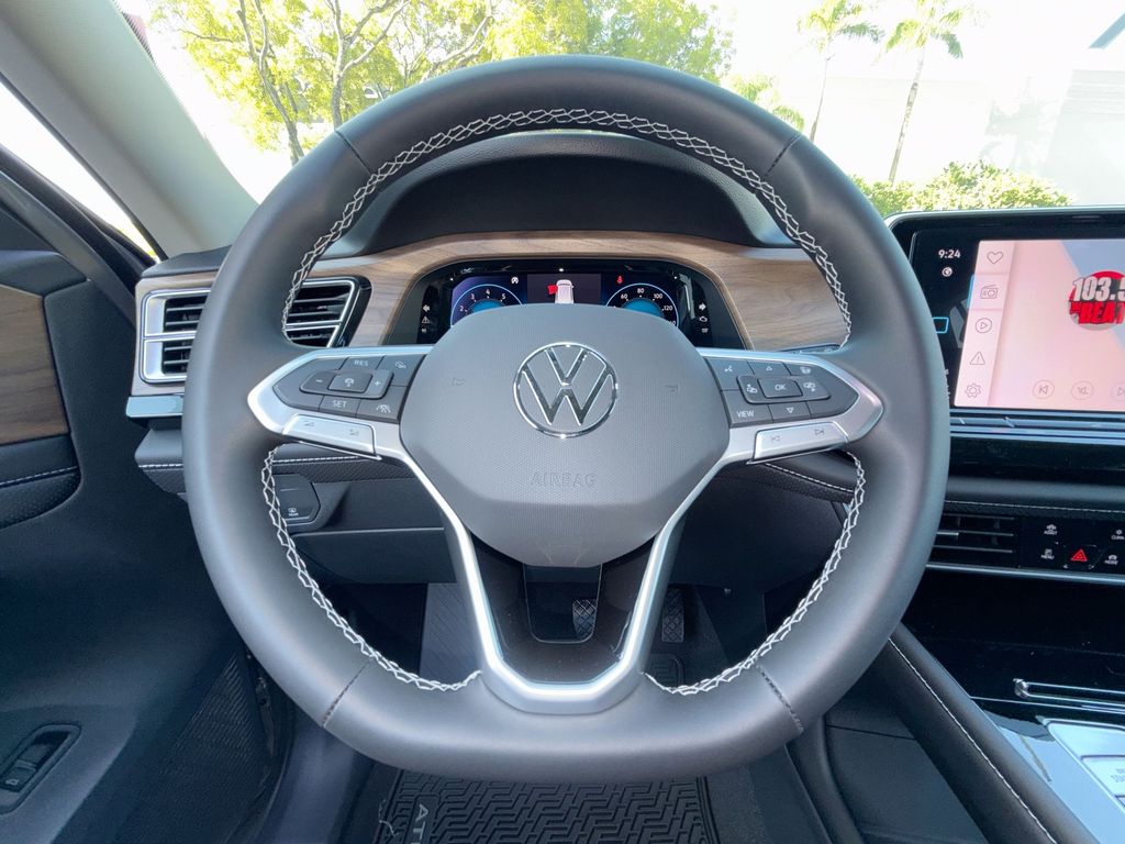Thumbnail: 2026 Volkswagen Atlas - 9