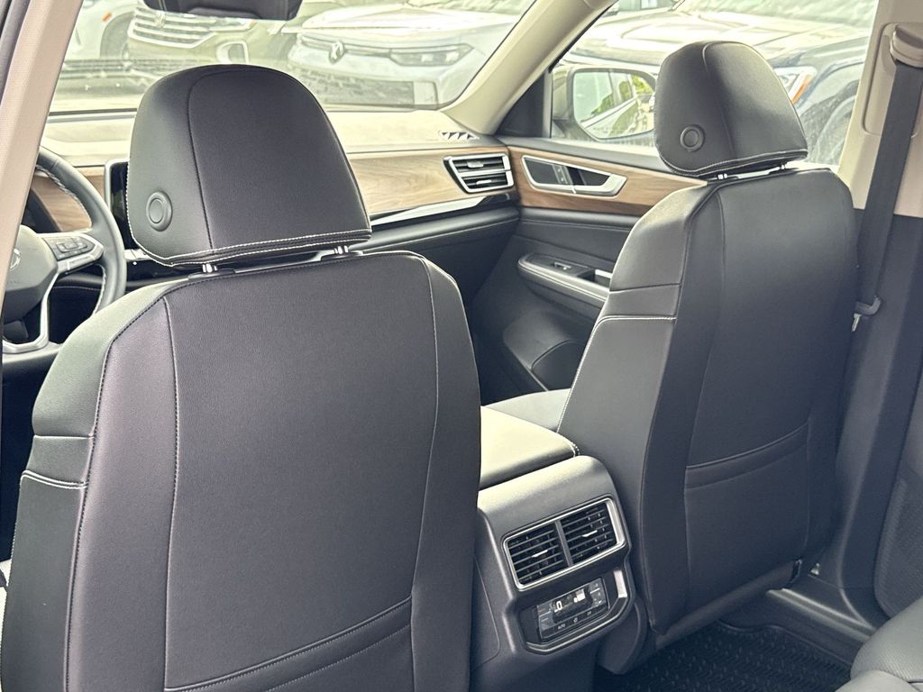 Thumbnail: 2026 Volkswagen Atlas - 28