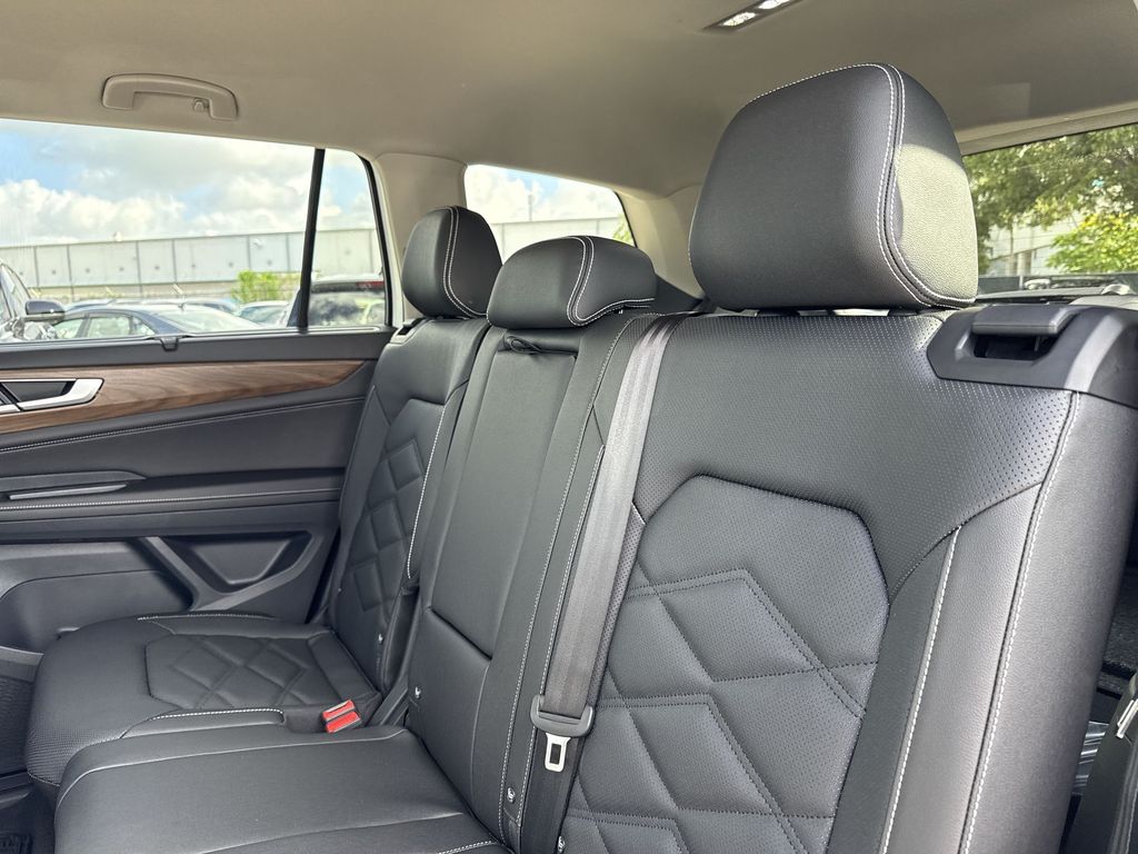 Thumbnail: 2026 Volkswagen Atlas - 12
