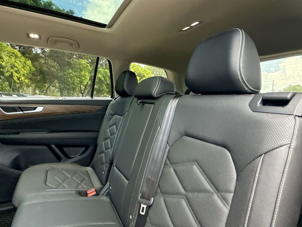 Thumbnail: 2026 Volkswagen Atlas - 12