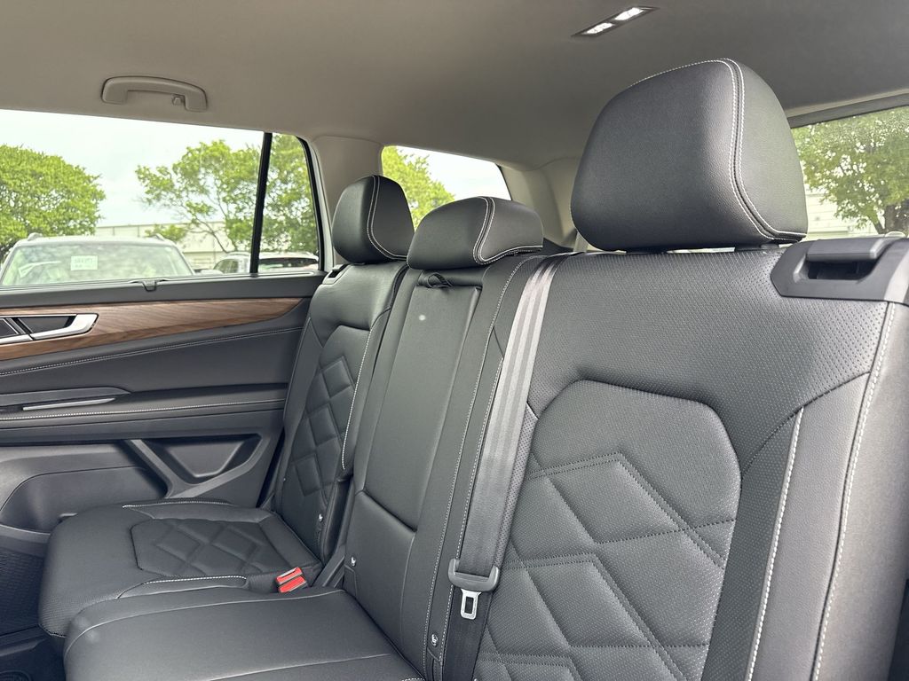 Thumbnail: 2026 Volkswagen Atlas - 12
