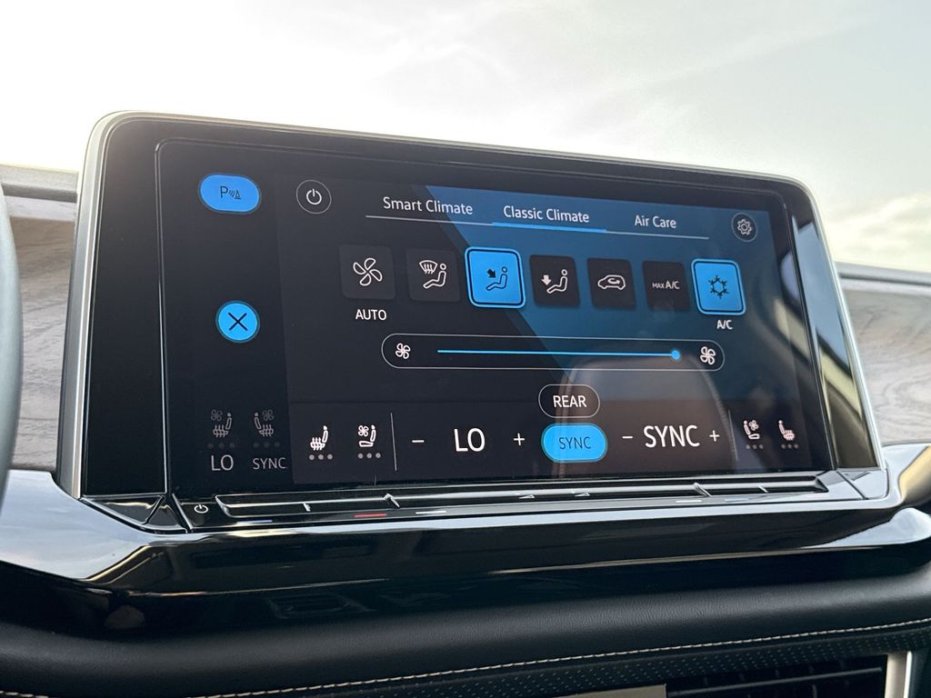 Thumbnail: 2024 Volkswagen Atlas - 26